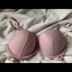 Victoria’s secret lace bombshell push up bra